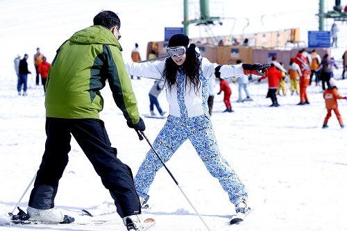 中国欲在2022年前打造滑雪国度：800个滑雪地 吸引3亿人参与