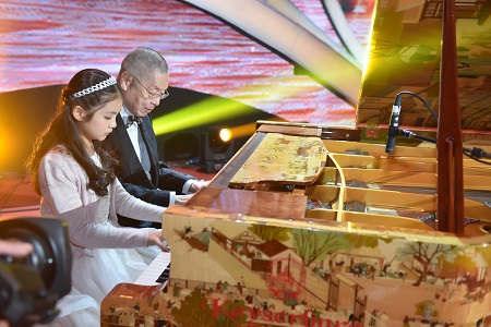 钢琴家刘诗昆和天才钢琴儿童王紫骄带你共赴百花迎春