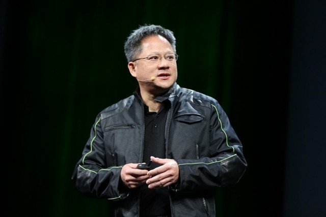 黄仁勋放下豪言：公司体量已是AMD十倍以上