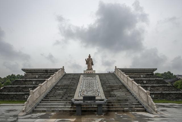 刘邦想废掉太子,结果太子后面站着四个高人,直接打消了念头