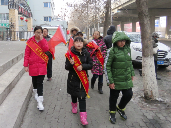 【缤纷冬日】社区小义工让城市更美丽