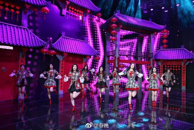 snh48甜美登场《2018春晚倒计时》网友:唯一能拿得出手的女团