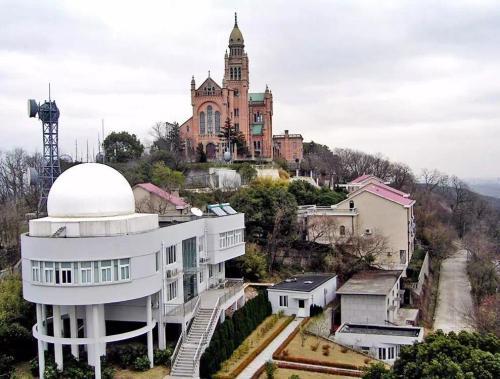 《极限挑战》重回上海佘山,想知道张艺兴在哪买的冰淇淋吗?