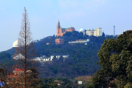 《极限挑战》重回上海佘山,想知道张艺兴在哪买的冰淇淋吗?