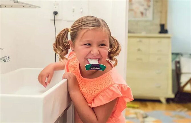 孩子不爱刷牙怎么办？那可能是你没有选对牙刷