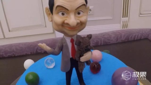 惊了！这一百多万的蛋糕，没有那个姑娘抵挡得了！