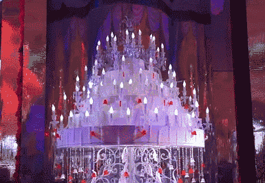 惊了！这一百多万的蛋糕，没有那个姑娘抵挡得了！