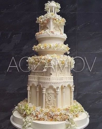 惊了！这一百多万的蛋糕，没有那个姑娘抵挡得了！