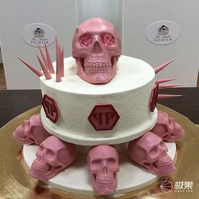 惊了！这一百多万的蛋糕，没有那个姑娘抵挡得了！