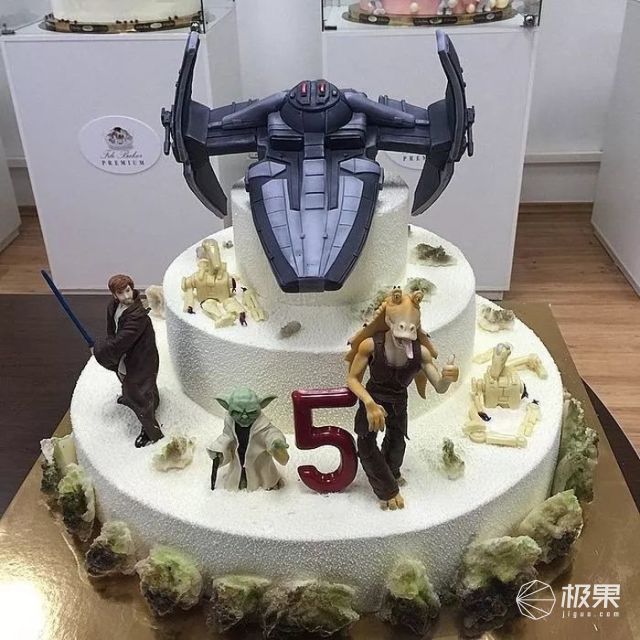 惊了！这一百多万的蛋糕，没有那个姑娘抵挡得了！