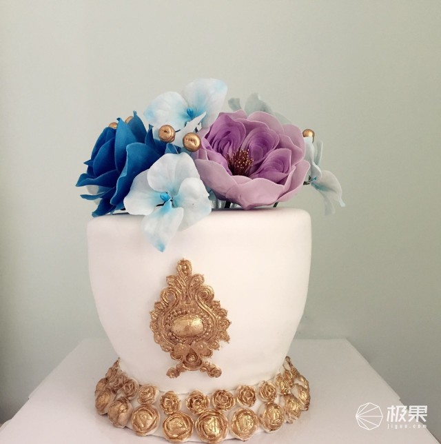 惊了！这一百多万的蛋糕，没有那个姑娘抵挡得了！