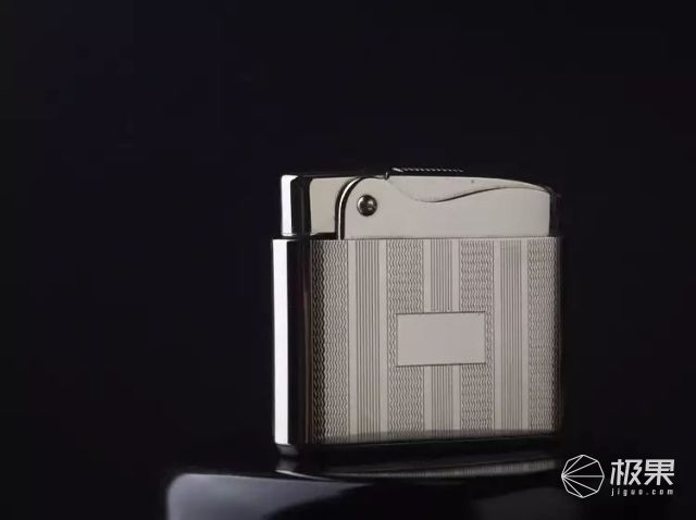 绅士心头的纵火者,500只古董打火机收藏玩家|大玩家 绅士心头的纵火者,500只古董打火机收藏玩家|大玩家