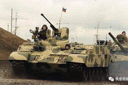 因为在车臣被打得太惨而诞生！俄国首款重型步战车BTR-T简介