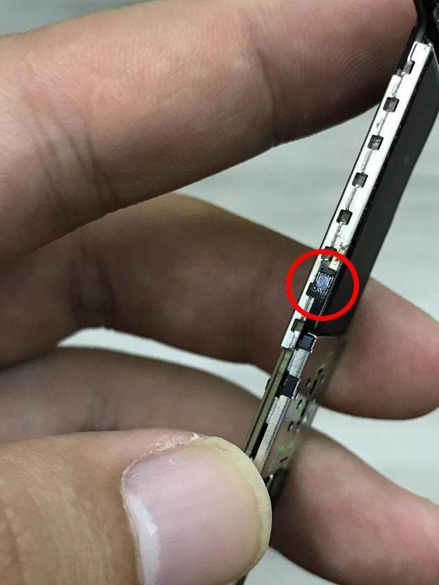 过年买二手机遭溺水 今天告诉你破溺诀窍 