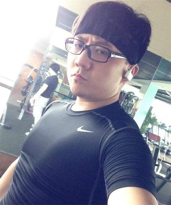 解说娃娃因夕阳怒刚网友:关你XX事