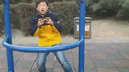 拍摄中的另一次撞杆,这次可是全速向前(视频转gif,et知道自己的
