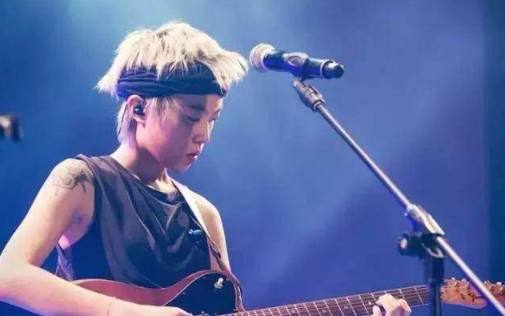 窦靖童对三爸的评价,李亚鹏第一,窦唯像老师,与