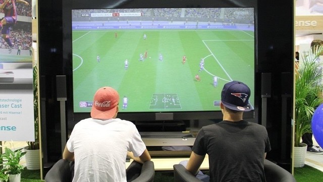 高价买不来完美 解析激光电视应用痛点