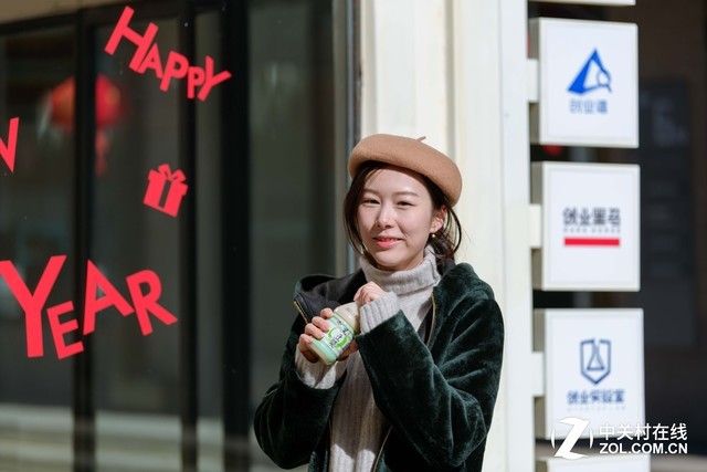 手握“电磁炮”是何种体验？尼康720镜头上手 