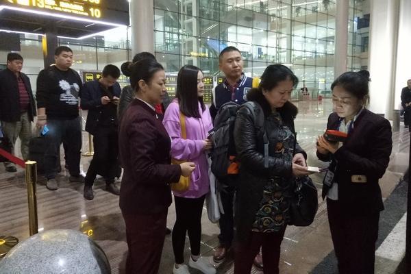 机场快线推出手持机扫码购票 今后更方便