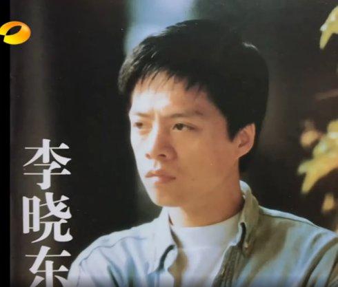 一床情书还找到了本季《歌手》参赛歌星李晓东,李泉,腾格尔三人的年轻