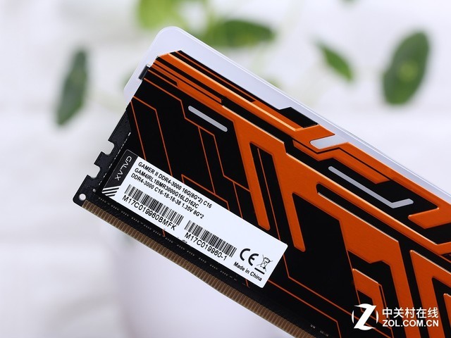 炫酷灯光！ 影驰GAMERⅡ内存首发评测 