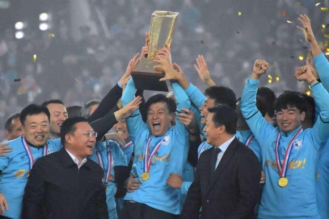 大连媒体:万达影城将免费直播一方战上港中超