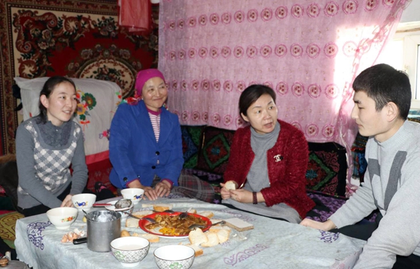 新疆昌吉市一中开展大家访走访活动促民族团