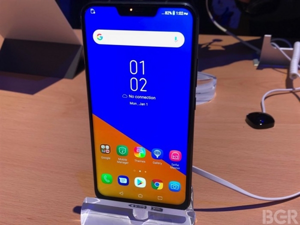 华硕ZenFone5三款齐发:骁龙845+刘海屏!