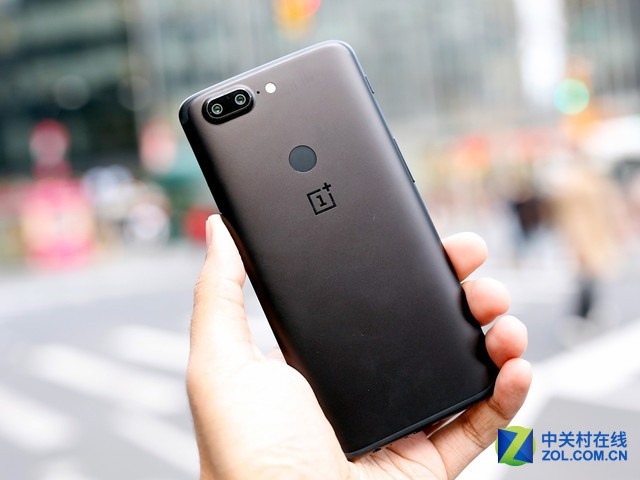 3000元封顶 玩手机游戏京东买性能怪兽 