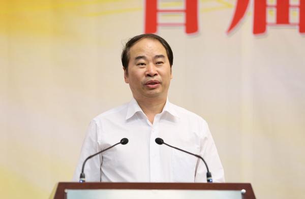 王定华调任北京外国语大学党委书记