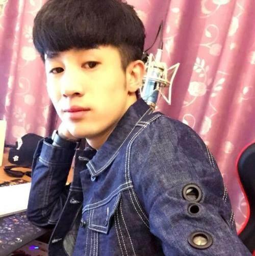 快手5大主播收入排行榜,方丈垫底,二驴只能排