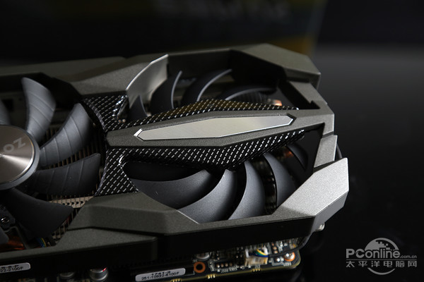 索泰GTX 1070 Ti至尊