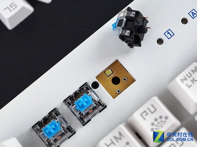 厚实做工 宜博毁灭者机械键盘售145元