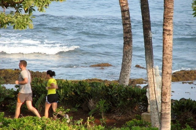 别再狂买衣服化妆品 好身材是跑出来的