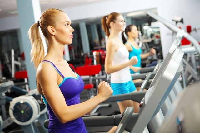 别再狂买衣服化妆品 好身材是跑出来的