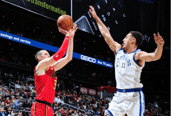 勇士扎扎垫脚陋习伤库里!库里若受伤大麻烦来