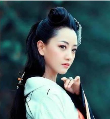 于正力捧新人不择手段,《凤求凰》女二白鹿与