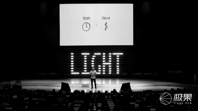 反智能手机Light2推出,“够用”真能帮你戒掉手机吗? 反智能手机Light2推出,“够用”真能帮你戒掉手机吗?