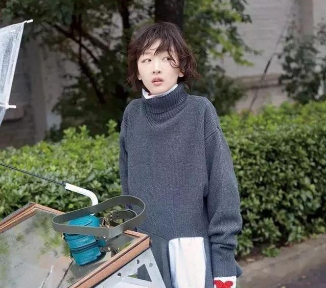 周冬雨刘诗诗的寡淡脸,凭什么艳压杨幂Angela