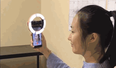 美国变态换脸术!让你秒变任何人,看完我想犯罪.... 美国变态换脸术!让你秒变任何人,看完我想犯罪....