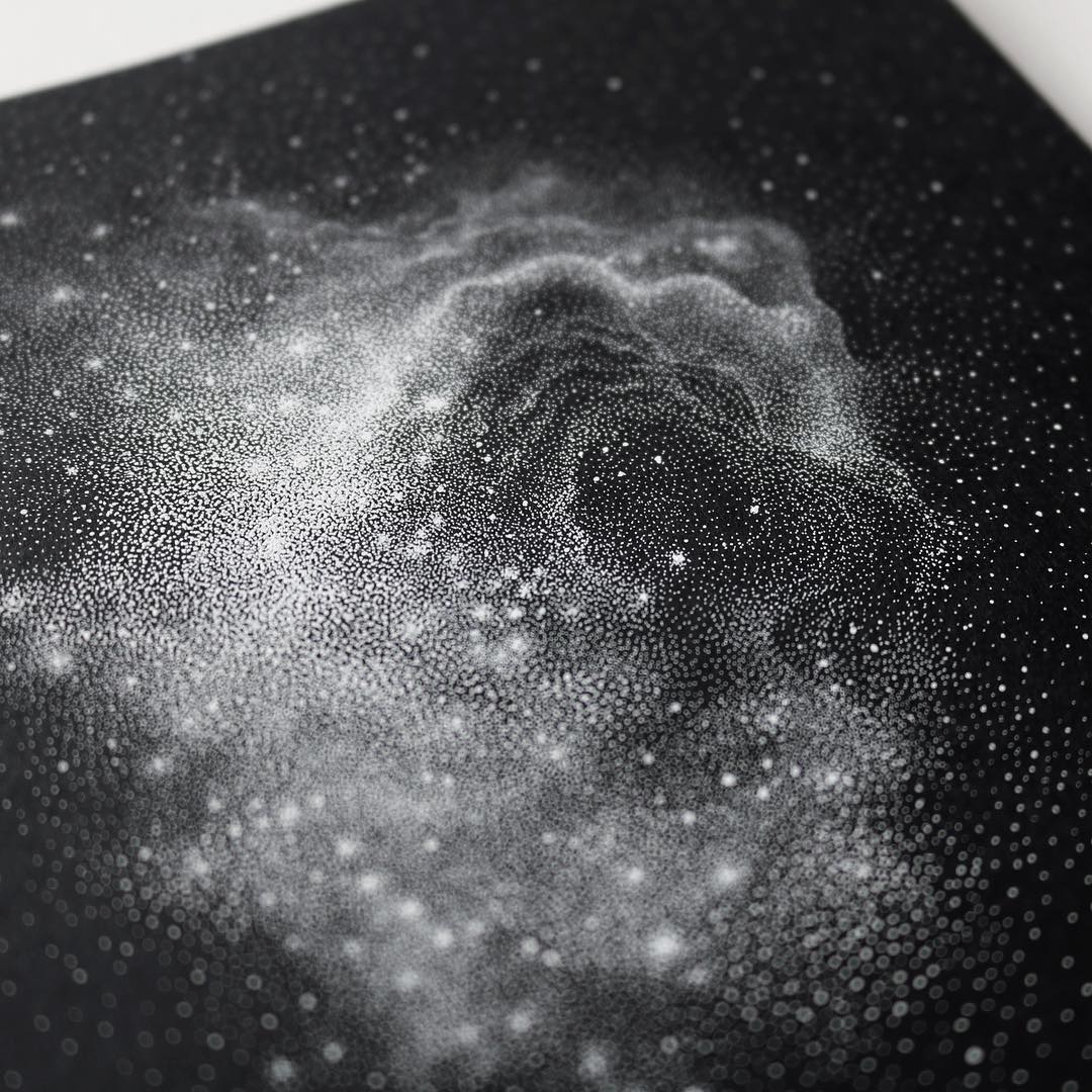 艺术家petrakostova徒手点出的星系