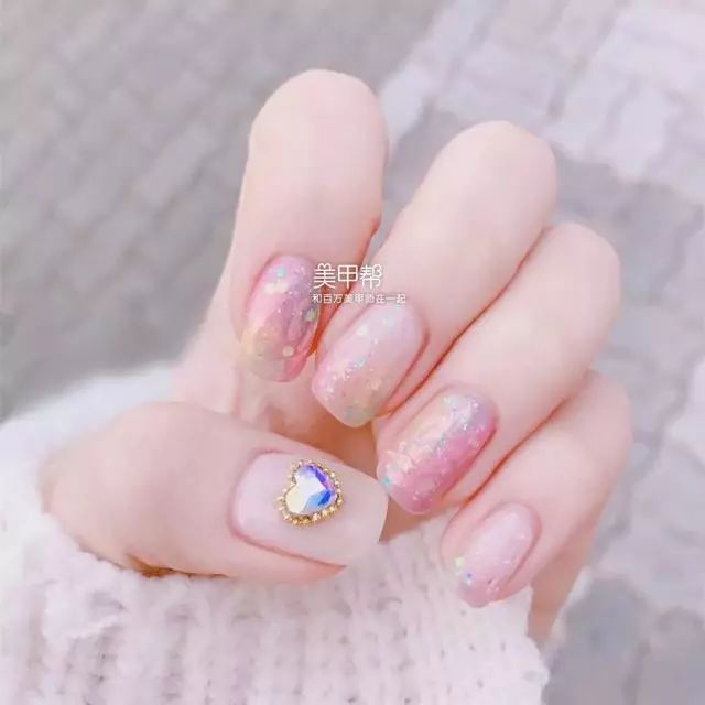 就爱美妆美甲 9EEF73F0729EA3E965C921306946B02978F7663F_size26_w640_h640.jpeg