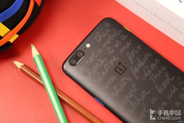 一加5T JCC特别版