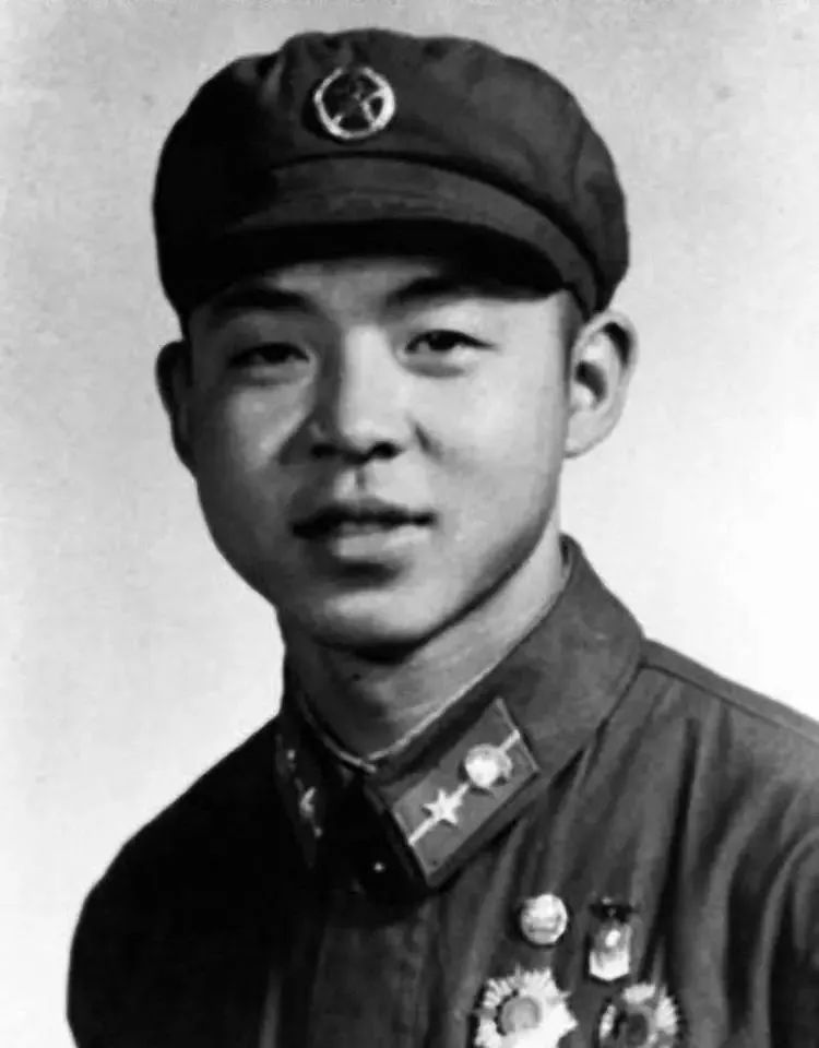 谁是雷锋?_凤凰科技