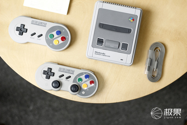 80后情怀复刻品，重新体验“马里奥”刺激场景—SF30Pro游戏手柄体验|视频