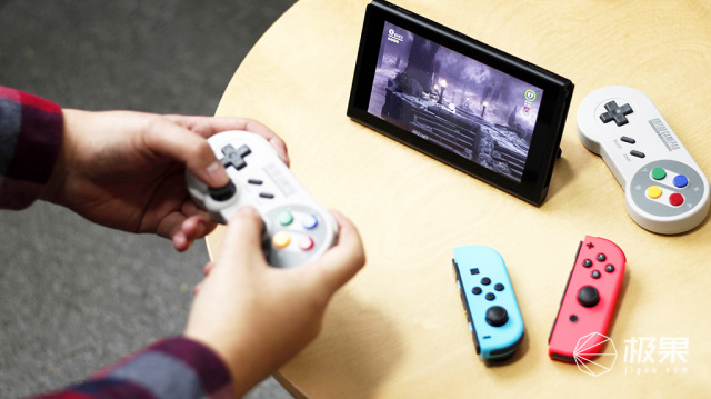 80后情怀复刻品，重新体验“马里奥”刺激场景—SF30Pro游戏手柄体验|视频