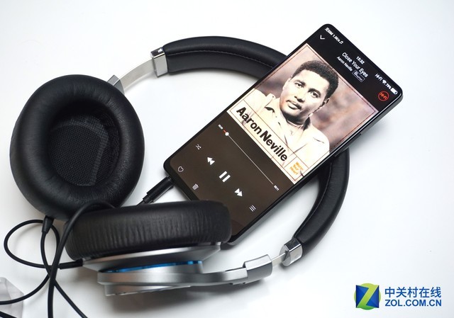 vivo APEX上手速评:这才是未来的手机