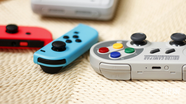 80后情怀复刻品，重新体验“马里奥”刺激场景—SF30Pro游戏手柄体验|视频