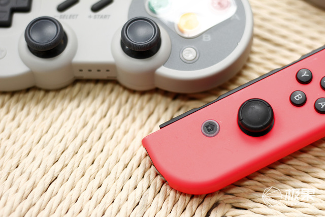 80后情怀复刻品，重新体验“马里奥”刺激场景—SF30Pro游戏手柄体验|视频